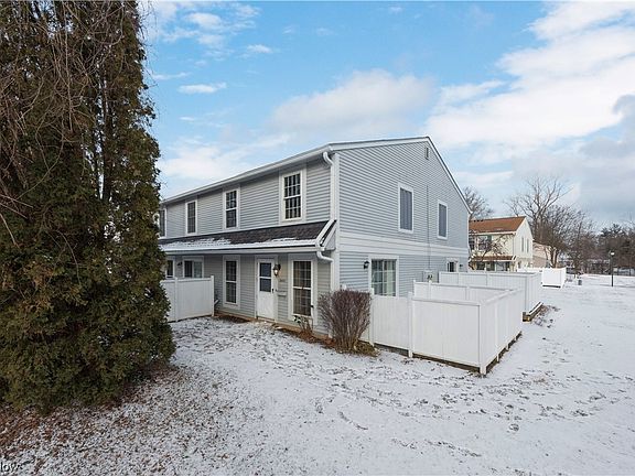 2nd image of 20327 Williamsburg Ct #310C