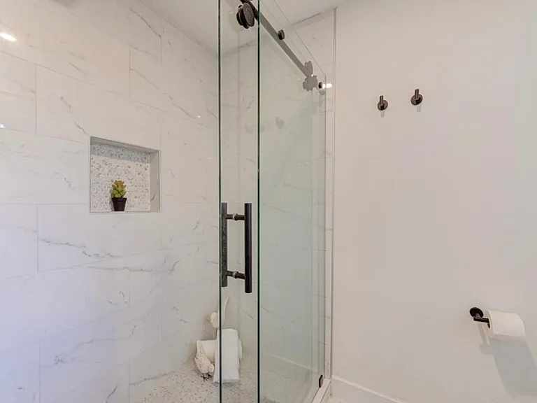 11010 Wickersham Ln — Photo 19
