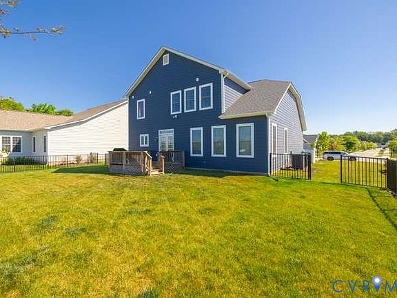 4th image of 117 Axton Ln