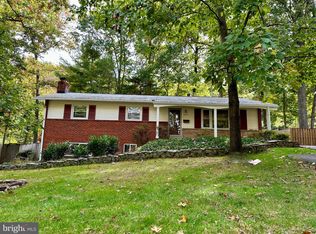 9125 Glenbrook Rd, Fairfax, VA 22031