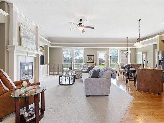 5th image of 4237 NE Park Springs Dr