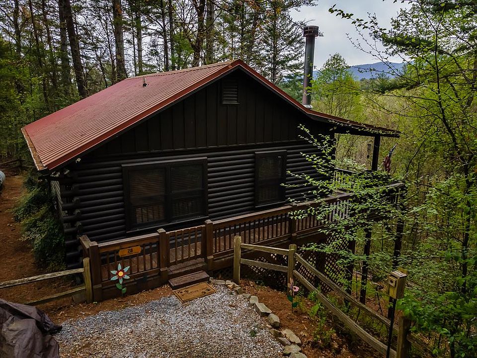 1st image of 28 Briar Creek Trl