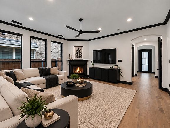 4th image of 3611 Crosby St