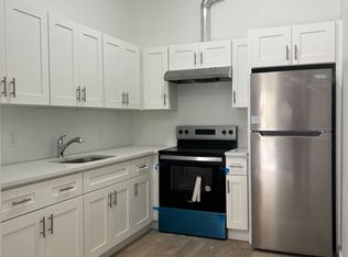 191 Ashburton Ave #1B, Yonkers, NY 10701