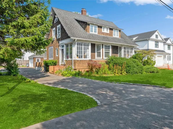 94 Montrose Avenue, Babylon, NY 11702