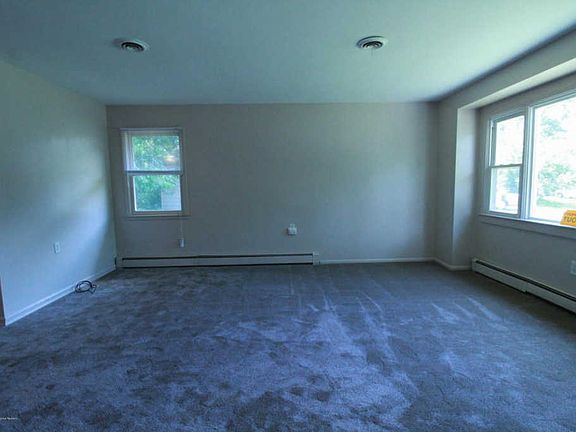 4th image of 23 Bellflower Ct