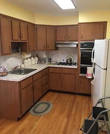 4th image of 115 Glover Ave