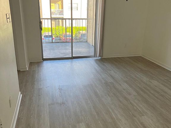 3rd image of 15300 SW 106th Ter APT 514