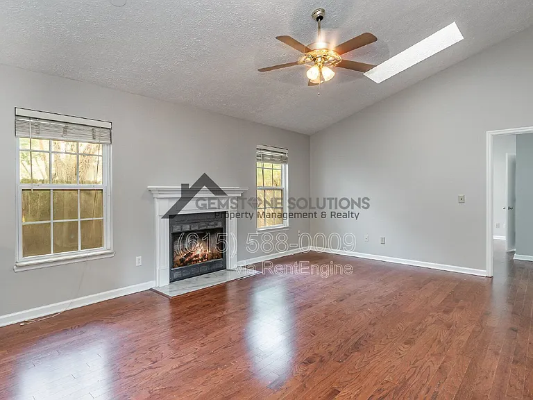 108 Meridian Ct — Photo 5