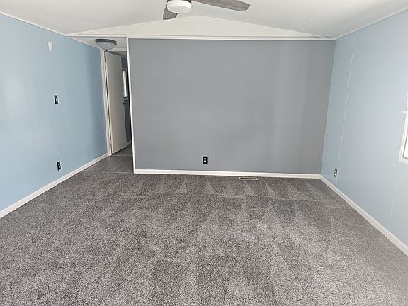 4th image of 700 N Broadway St #F