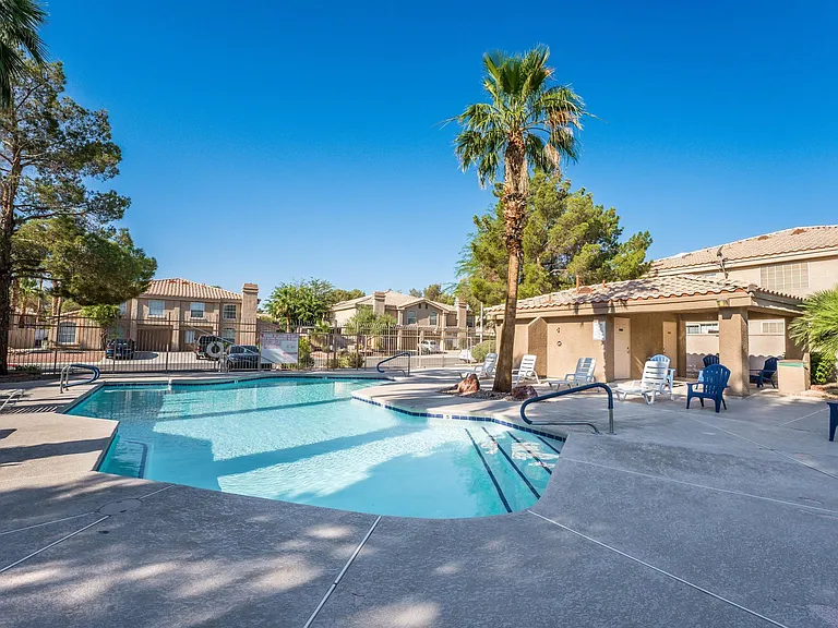 2817 Mill Point Dr — Photo 34