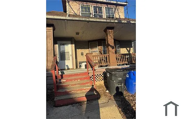 3252 W 82nd St photo 1
