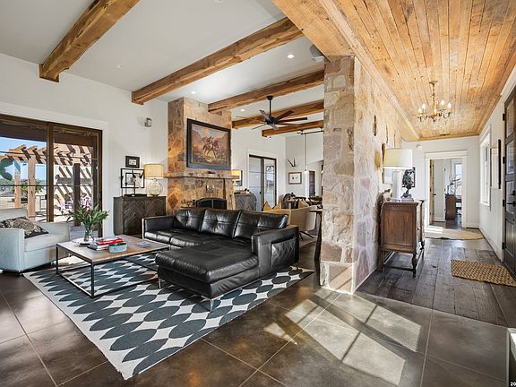 4th image of 5686 Ranch Rd 1631