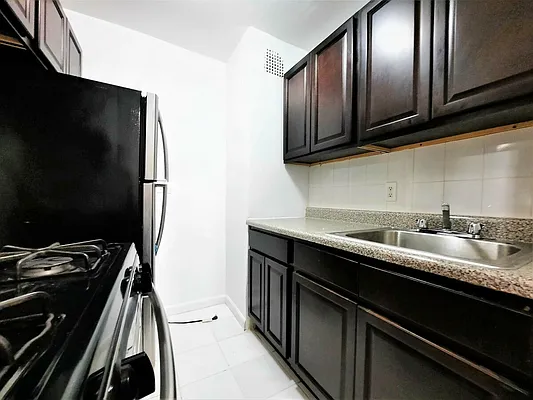 Rented by Affordable Housing Real Estate Corp | media 9