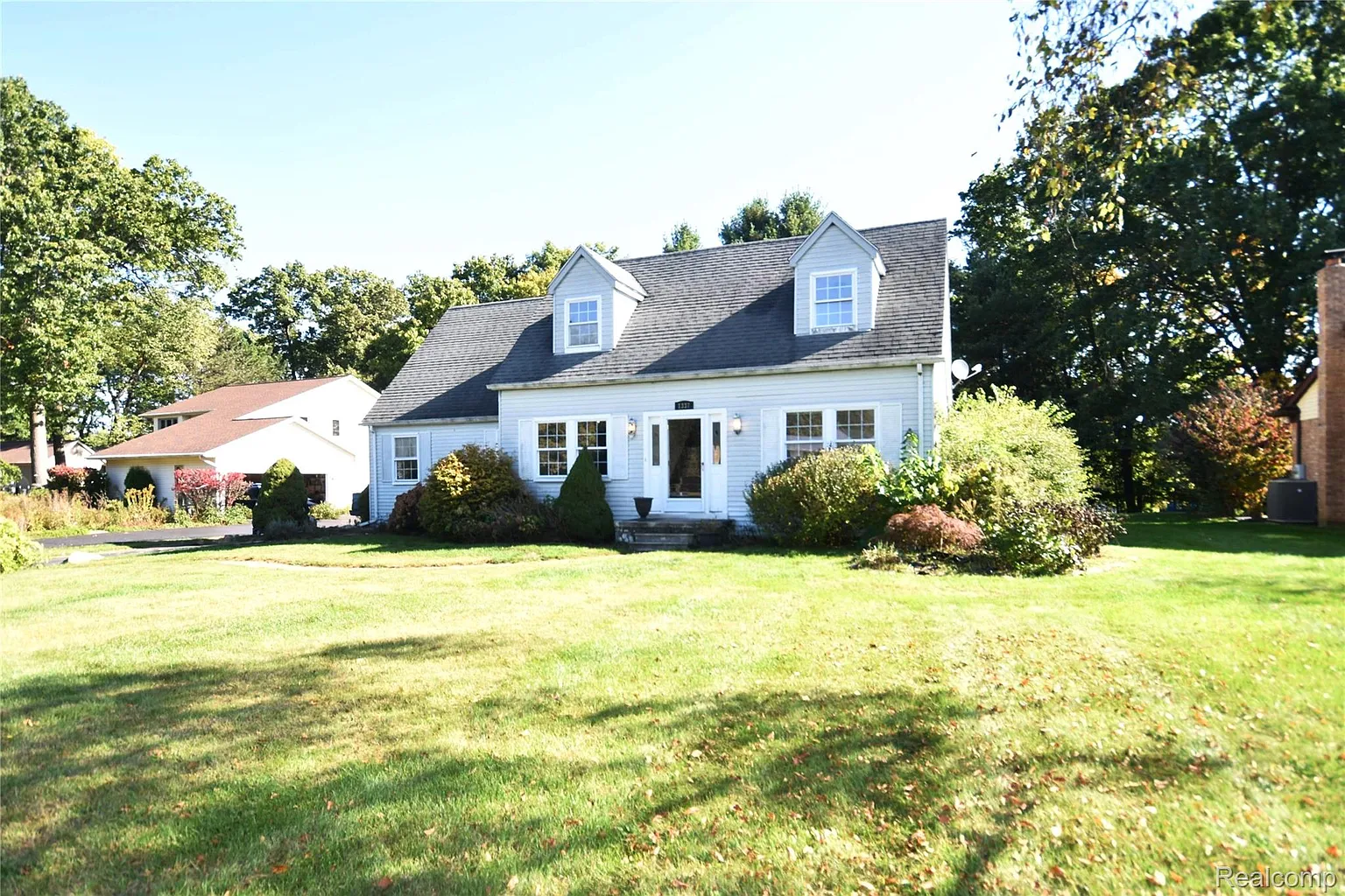 1337 Osborn Lake Dr photo 1