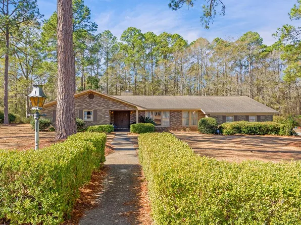 1100 Amherst Dr, Dothan, AL 36305