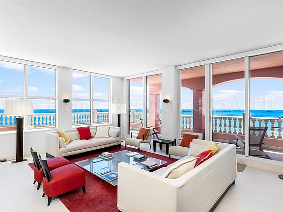 4th image of 2110 N Ocean Boulevard #25A