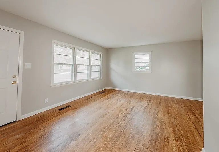 4607 Beverly Kay Dr — Photo 2
