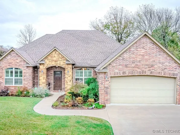 660 Richmond Cir, Tahlequah, OK 74464