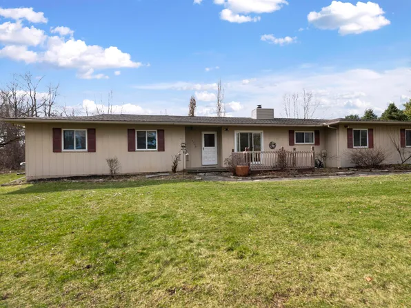 10206 S State Rd, Goodrich, MI 48438