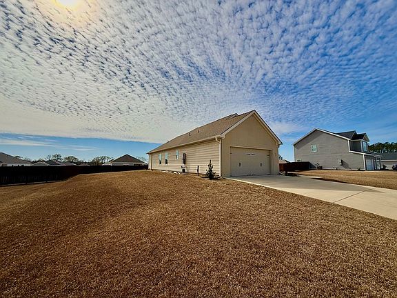 3rd image of 76 Popcorn Cir