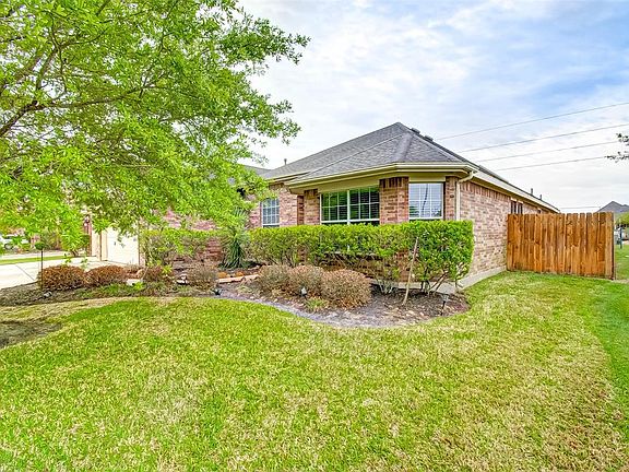 2nd image of 2506 Monarch Terrace Dr