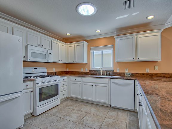 4th image of 1500 Lime Grove Ln