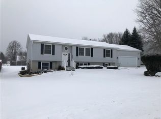 112 Dry Bridge Rd, Central Square, NY 13036