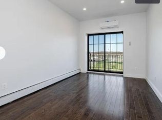 2115 Burr Ave APT 3B, Bronx, NY 10461