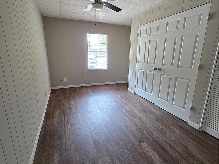 122 S Willow St — Photo 15