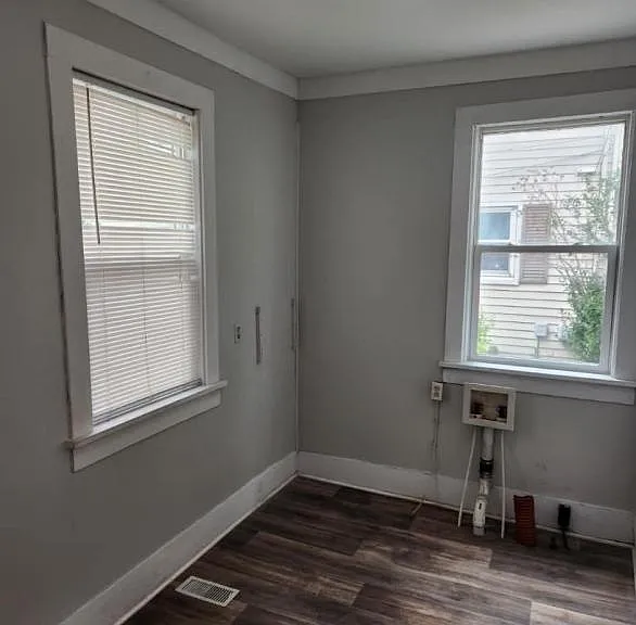 600 N Lake St #B — Photo 1