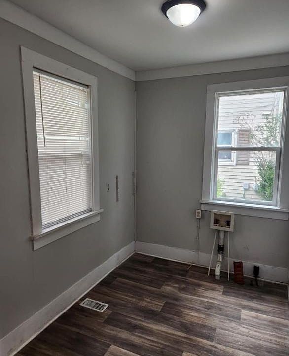 1st image of 600 N Lake St APT B