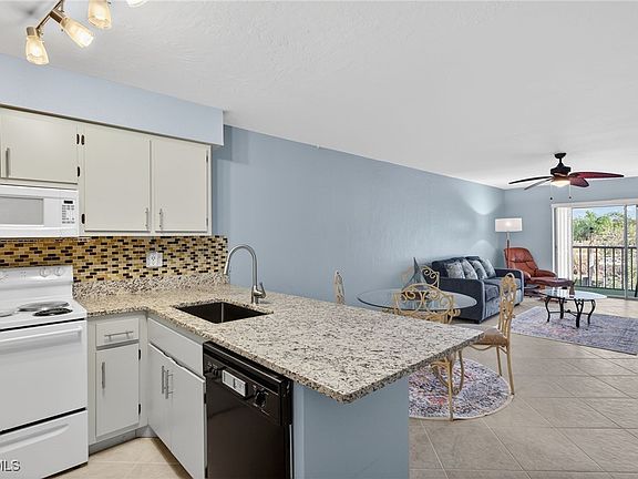 4th image of 1100 Pondella Rd APT 811