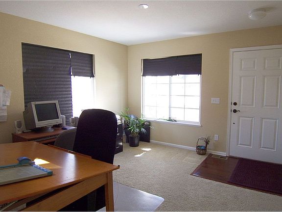 Cozy Formal Living Rm / Sitting Area can be a Home Office
