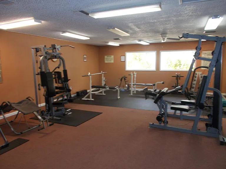 4261 Island Cir #F — Photo 17