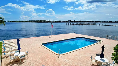 1810 New Palm Way #415 Photo 1