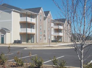 2102 Checker Dr, Raeford, NC 28376