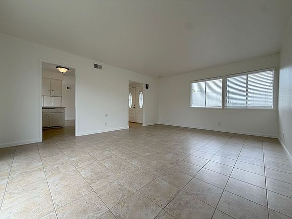 3rd image of 6621 Lennox Dr