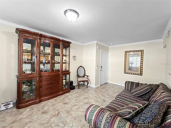 5th image of 1025 VILLAGIO CIRCLE #101