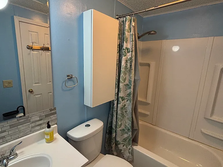 414 Main St W — Photo 5