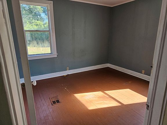 5th image of 2515 6th Ave N