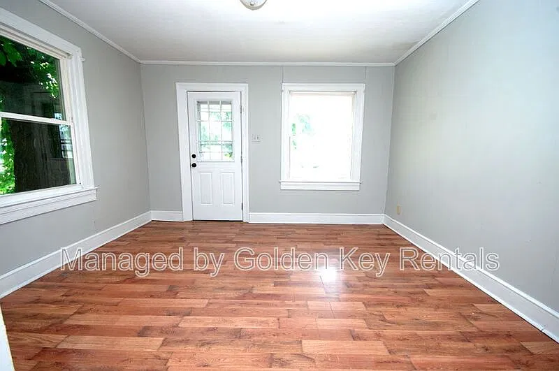 1 bed, 1.0 bath, $500 — Photo 2