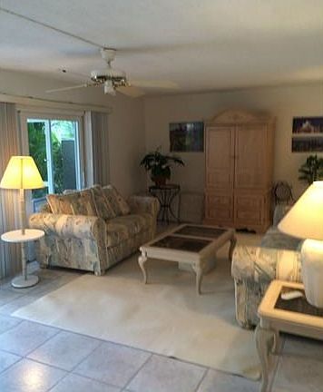 5th image of 257 Palm Dr APT 1