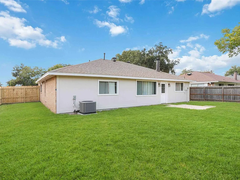 2702 Sicklepod Dr — Photo 25