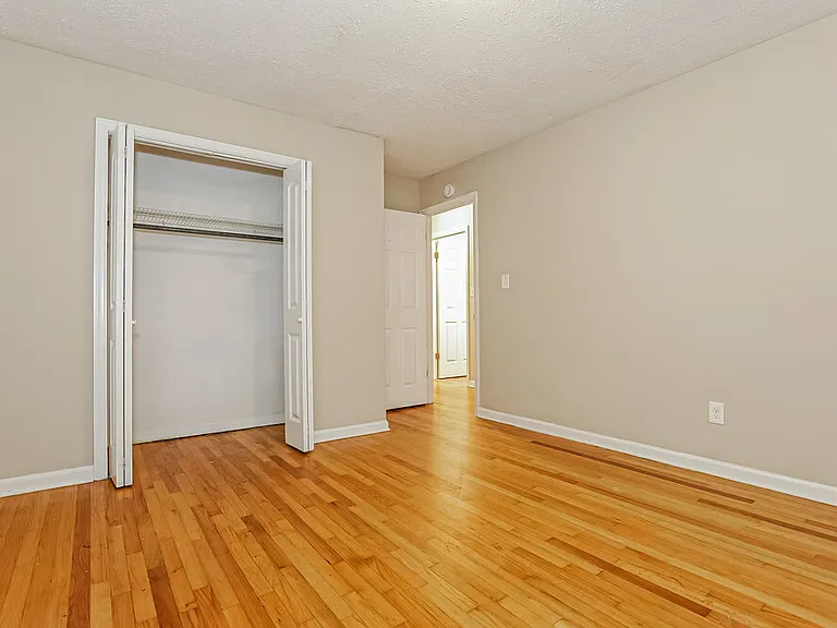 6570 Elsie St — Photo 11