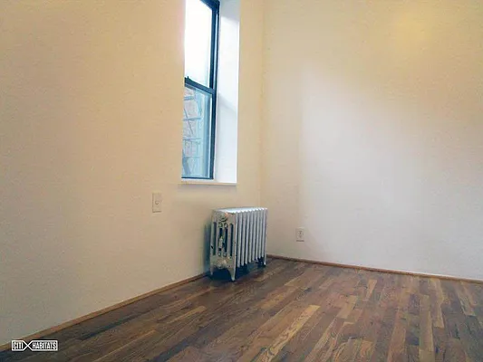 Rented by MPGL Realty Corp | media 32