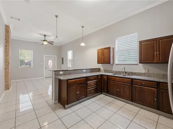 932 Lamanche St, New Orleans, LA 70117