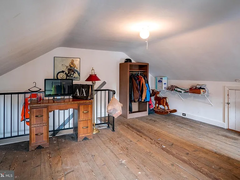 14 Elizabeth St #1 — Photo 15