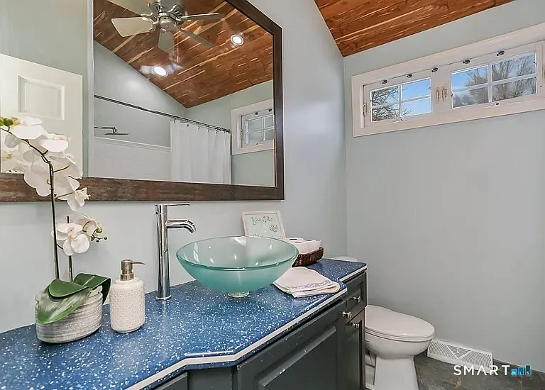 217 Merwin Ave — Photo 7