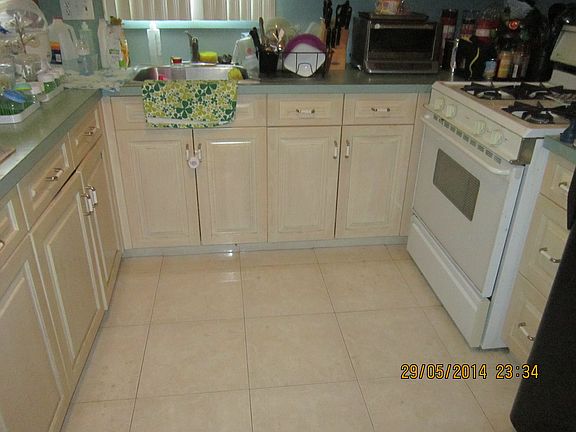 1st Floor Kit w/New Floor
